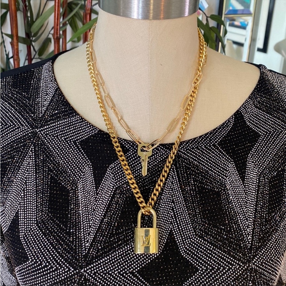 Authentic Lv Lock N Key Chain Set - image 1